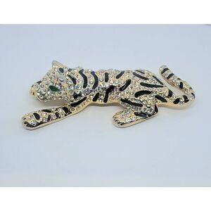 Beautiful vintage brooch